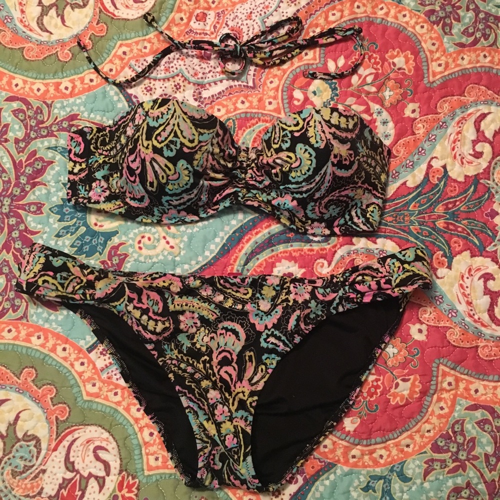 Victoria’s Secret bikini set.